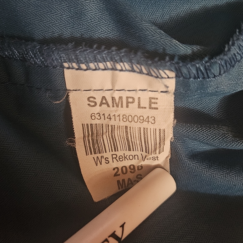 Kuhl Rekon Vest - Picture 10 of 10